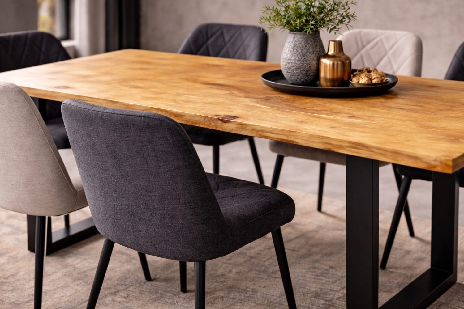 Holztisch Eiche 200 cm, Esstisch Eiche 200x80, großer Esstisch Eiche massiv, Tisch Industrial Design, Eichenholz Tisch mit Stahlgestell, Industrial Tisch Holz Metall, Massivholztisch Eiche, Esstisch Holz Stahl, Schreibtisch Eiche Industrial, Tisch mit Metallgestell, Eiche Tisch modern, Holztisch massiv Eiche, Industrial Esstisch kaufen, Tisch 200x80 Eiche, Tisch Eiche Stahl schwarz, Holz Metall Tisch, Tisch Industrial Stil massiv, Eichenholz Esstisch modern, Tisch für Esszimmer Holz, Tisch Homeoffice Holz, stabiler Holztisch Eiche, Tisch regionales Holz, nachhaltiger Holztisch, Tisch rustikal modern, Tisch Loft Stil, Holz Tisch handgemacht, Tisch aus deutscher Eiche, Tisch langlebig massivholz, Tisch mit Stahlrahmen, moderner Holztisch Eiche, Tisch minimalistisch Holz, Tisch natürliches Holz, Eiche Tisch robust, Tisch industrial modern, Tisch Holz Stahl Kombination, Esszimmertisch Eiche modern, Schreibtisch massiv Holz, Tisch mit Charakter Holz, hochwertiger Holztisch, Tisch für Küche Holz, Tisch 200 cm Eiche, Tisch mit natürlicher Maserung, Holz Tisch einzigartig, Tisch aus Massivholz kaufen, Industrial Möbel Holz, Tisch mit stabilem Gestell, Tisch für große Räume Holz, Holz Tisch schlicht modern, Design Tisch Eiche, Tisch handgefertigt Holz
