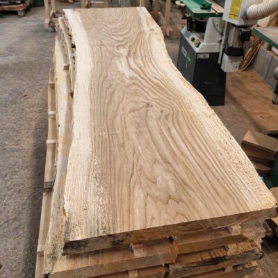 eichenbohle, bohle eiche, eichenbrett, massivholz eiche, eiche bohle, eichenholz brett, diy holz eiche, eiche massiv, bohle 40mm, rustikale eiche, brett eiche, holzprojekt eiche, eichenholz massiv